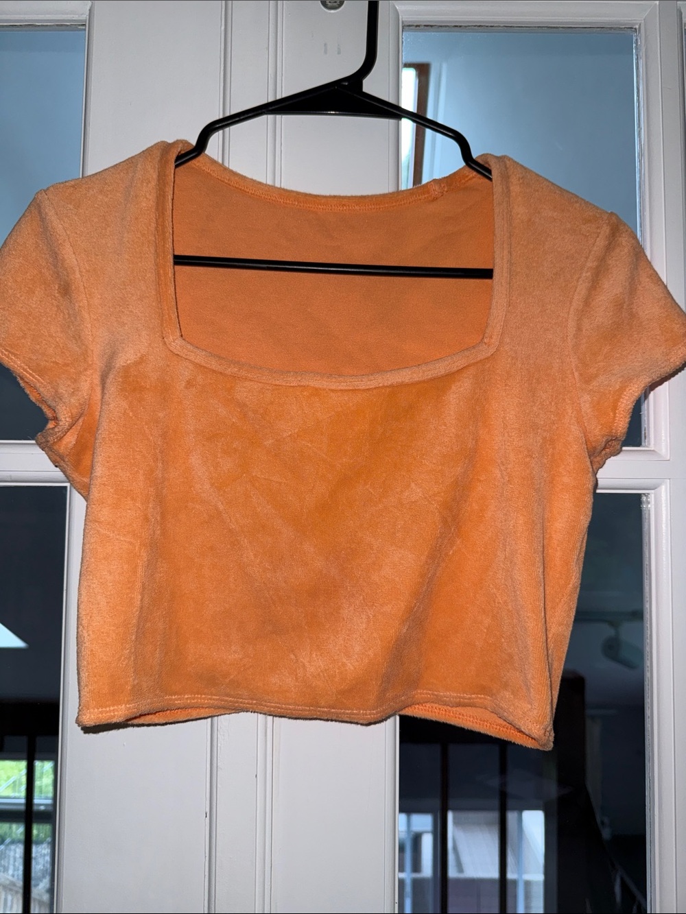 74. Alo cropped tee